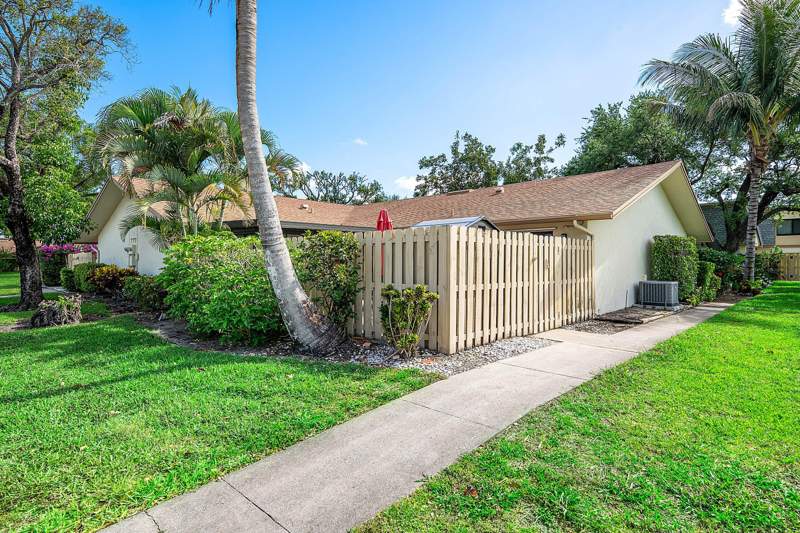 2 bedroom Villa at 777 NW 29th Avenue #A, Rainberry Bay Sec 1-A, Delray Beach — photo 2
