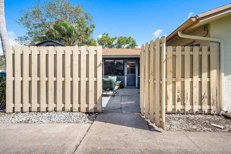 2 bedroom Villa at 777 NW 29th Avenue #A, Rainberry Bay Sec 1-A, Delray Beach — photo 3