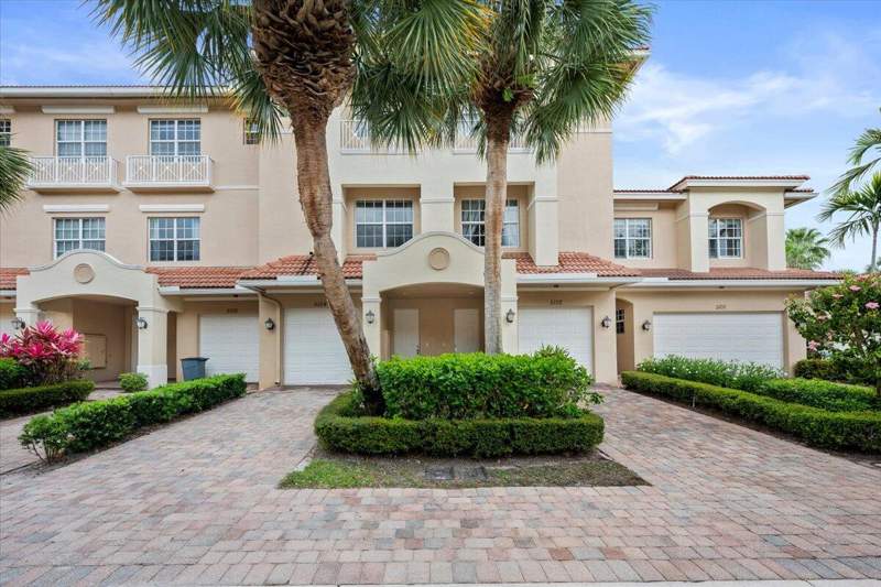 3 bedroom Townhouse at 5102 Artesa Way, Cielo Townhomes At Shops Of Donald Ross, Palm Beach Gardens — photo 3