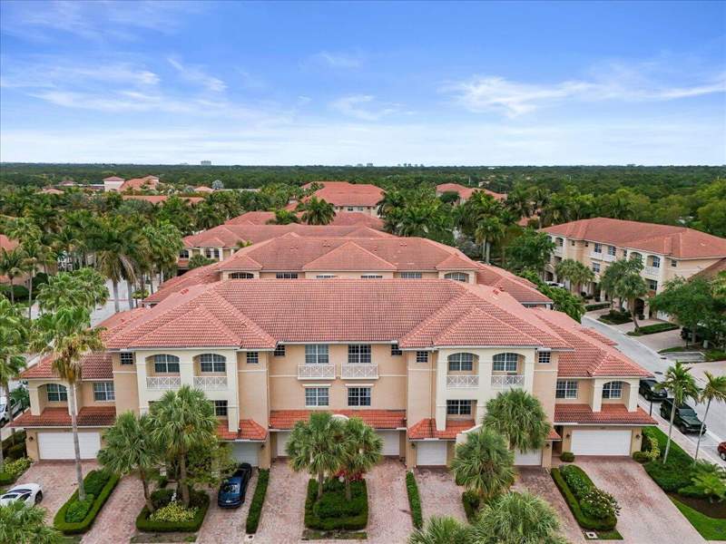 3 bedroom Townhouse at 5102 Artesa Way, Cielo Townhomes At Shops Of Donald Ross, Palm Beach Gardens — photo 5