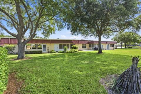 586 Laconia Circle, Lake Worth FL - photo 20 of 32