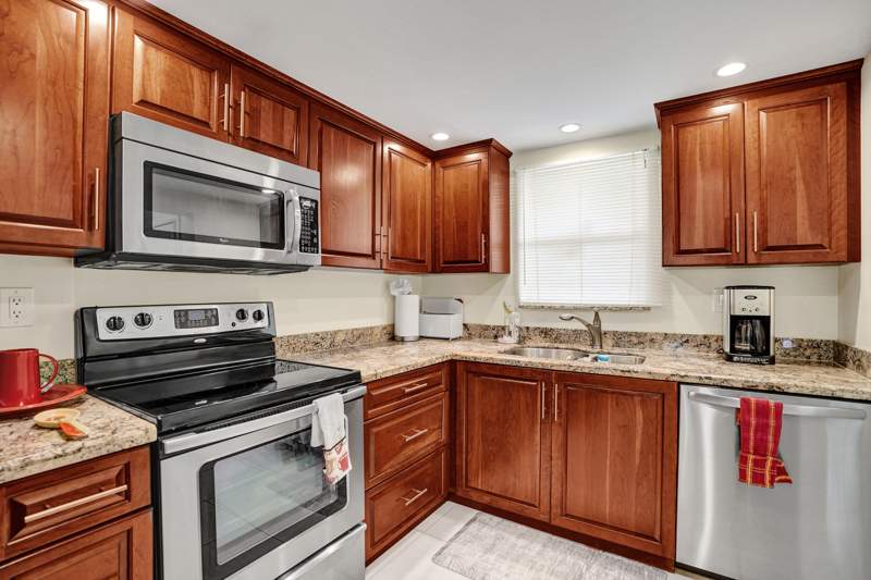 2 bedroom Condominium at 6200 NW 44th Unit # 204 Street #204, Greens Of Inverrary Phase I, Lauderhill — photo 4