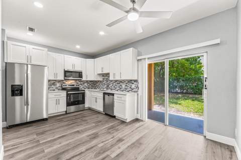 205 S Santa Catalina Circle #205, North Lauderdale FL - photo 7 of 33