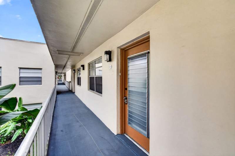 2 bedroom Condominium at 190 Piedmont D, Kings Point, Delray Beach — photo 2