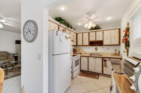 190 Piedmont D, Delray Beach FL - photo 12 of 44