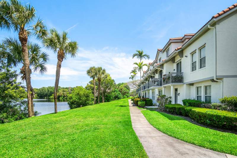 2 bedroom Condominium at 2052 Alta Meadows Lane #Apt 2212, Tierra Verde At Delray Beach Condo, Delray Beach — photo 3