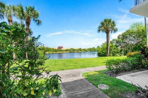 2052 Alta Meadows Lane #Apt 2212, Delray Beach FL - photo 13 of 32