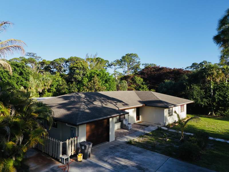 4 bedroom Single Family Residence at 8895 N Bates Road, North Bates Subdivision, Palm Beach Gardens — photo 2