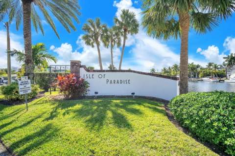 465 Paradise Isle Boulevard #110, Hallandale Beach FL - photo 22 of 26