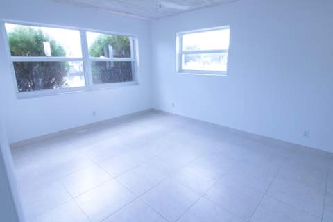 465 Paradise Isle Boulevard #110, Hallandale Beach FL - photo 11 of 26