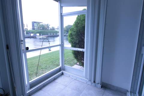 465 Paradise Isle Boulevard #110, Hallandale Beach FL - photo 19 of 26