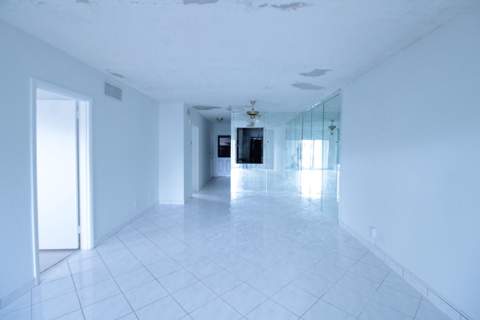 465 Paradise Isle Boulevard #110, Hallandale Beach FL - photo 16 of 26