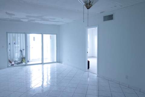 465 Paradise Isle Boulevard #110, Hallandale Beach FL - photo 17 of 26