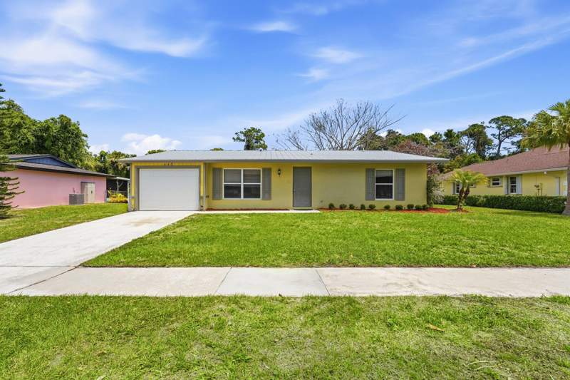 2 bedroom Single Family Residence at 445 NE Armory Circle, Port St Lucie Floresta Pines Unit 2, Port St. Lucie — photo 2