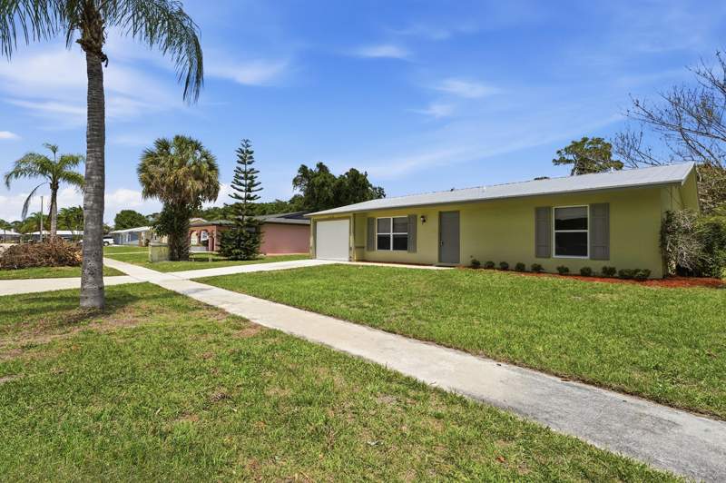 2 bedroom Single Family Residence at 445 NE Armory Circle, Port St Lucie Floresta Pines Unit 2, Port St. Lucie — photo 4