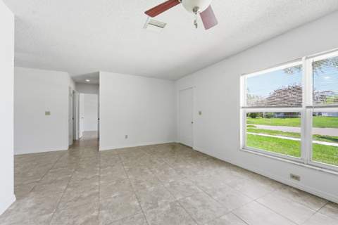 445 NE Armory Circle, Port St. Lucie FL - photo 7 of 36
