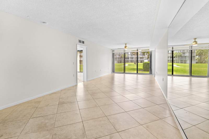 2 bedroom Condominium at 2561 Village Boulevard #103, Whitehall Village, West Palm Beach — photo 5