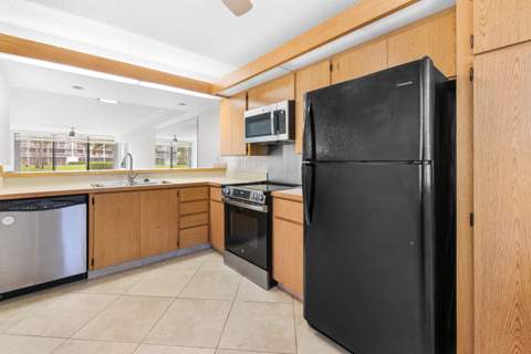 2561 Village Boulevard #103, West Palm Beach FL - photo 10 of 39
