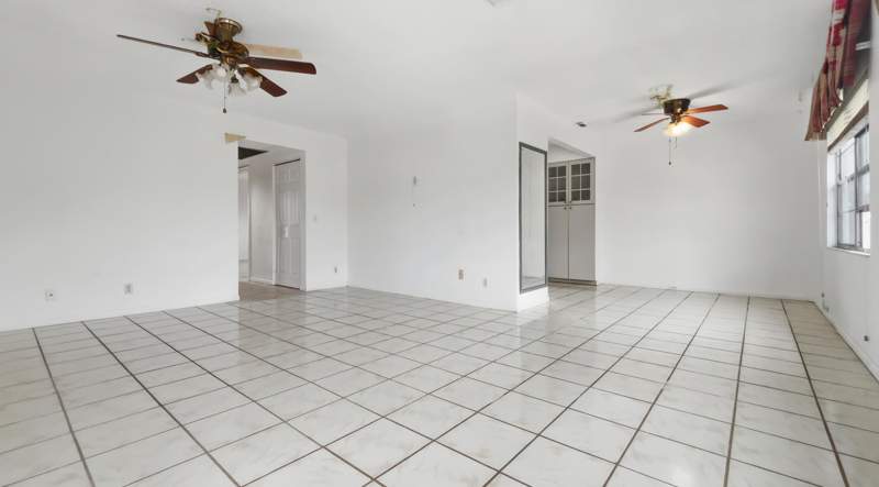 2 bedroom Condominium at 101 SW 132nd Way #418J, New Hampton II, Hollywood — photo 3