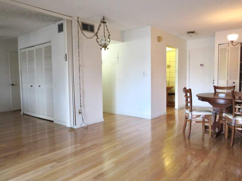 2 bedroom Condominium at 8120 SW 24th Street #212, Oakbrook II Condo, North Lauderdale — photo 4