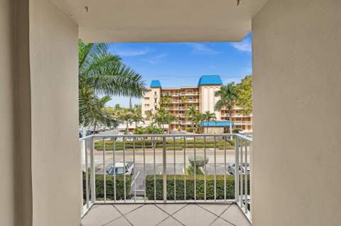 1600 SE 15th Street #305, Fort Lauderdale FL - photo 18 of 57