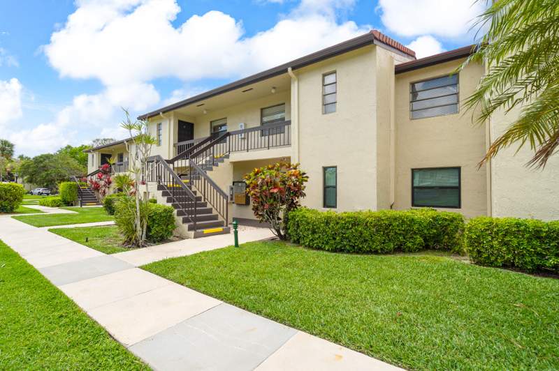 2 bedroom Condominium at 21218 Lago Circle #H, Fairways Of Boca Lago Condo, Boca Raton — photo 5