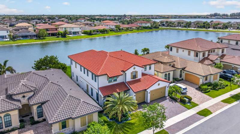 5 bedroom Single Family Residence at 12090 Lake Trail Lane, Parkland Bay 183-49 B, Parkland — photo 2