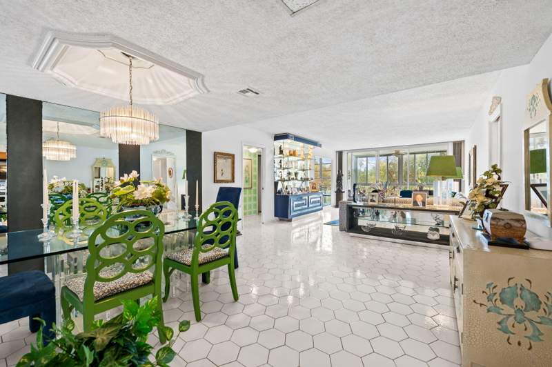 3 bedroom Condominium at 3960 Oaks Clubhouse Drive #304, No 78 Palm-Aire Country Club, Pompano Beach — photo 4