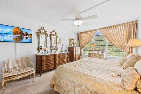 3960 Oaks Clubhouse Drive #304, Pompano Beach FL - photo 20 of 22