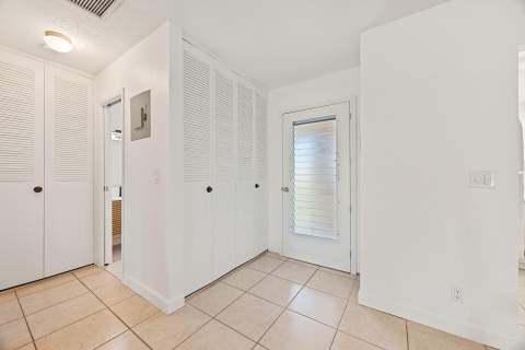 2691 Dudley Dr Drive #D, West Palm Beach FL - photo 6 of 21