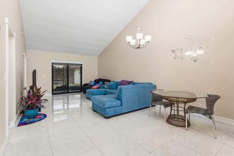 1875 Abbey Road, West Palm Beach FL - photo 9 of 28