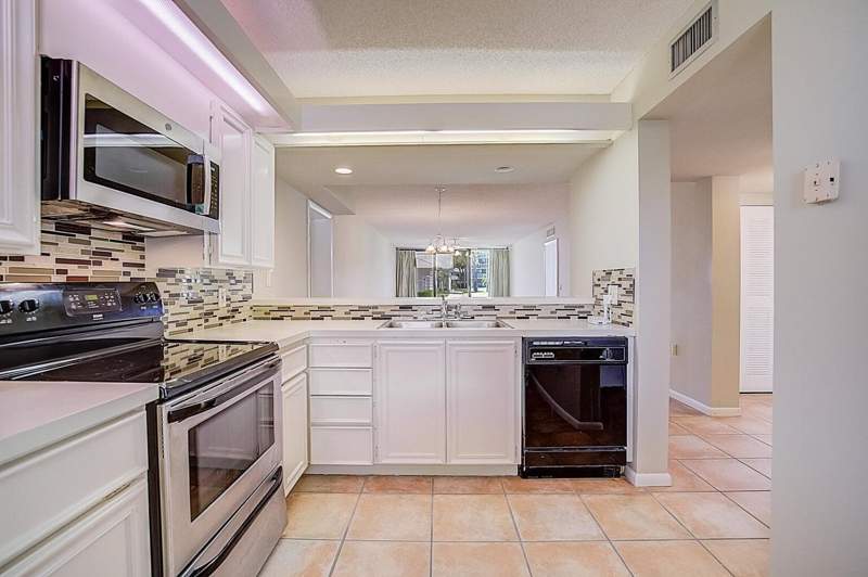 2 bedroom Condominium at 2441 Village Boulevard #102, Whitehall Village, West Palm Beach — photo 3