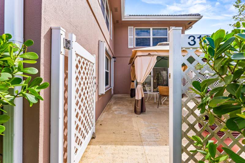 2 bedroom Townhouse at 3136 Kingston Court, Stamford At The Villages, West Palm Beach — photo 2