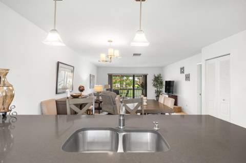 21218 Lago Circle #F, Boca Raton FL - photo 12 of 40