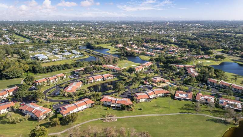 2 bedroom Condominium at 21218 Lago Circle #F, Fairways Of Boca Lago Condo, Boca Raton — photo 3
