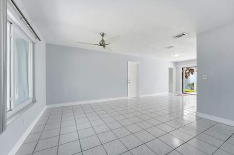 420 SE Streamlet Avenue, Port St. Lucie FL - photo 8 of 47