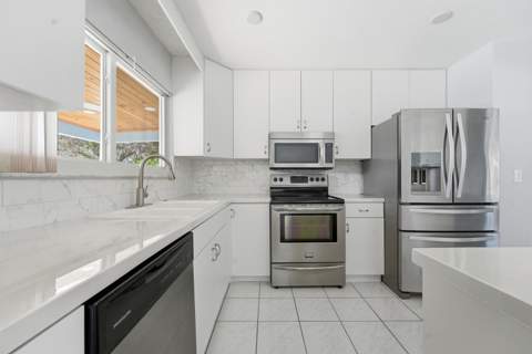 420 SE Streamlet Avenue, Port St. Lucie FL - photo 15 of 47