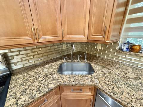 30 Plymouth C, West Palm Beach FL - photo 15 of 25