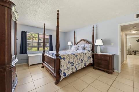 2050 Oleander Boulevard #1-106, Fort Pierce FL - photo 13 of 37