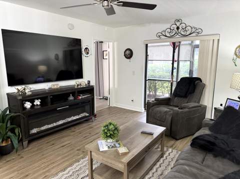 7190 Golf Colony Court #105, Lake Worth FL - photo 13 of 31