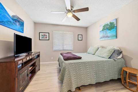 10576 Tropic Palm Avenue #102, Boynton Beach FL - photo 13 of 37