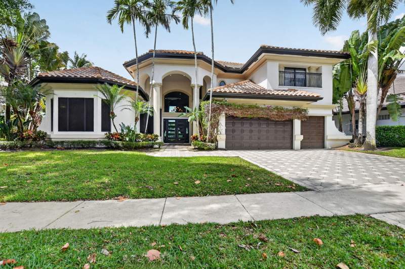 5 bedroom Single Family Residence at 19220 Fox Landing Drive, Fox Landing, Boca Raton — photo 2