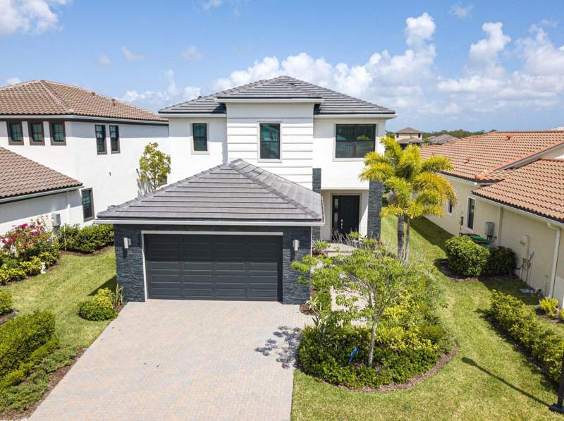 4 bedroom Single Family Residence at 537 SE Fascino Circle, Tesoro Plat No 20, Port St. Lucie — photo 3