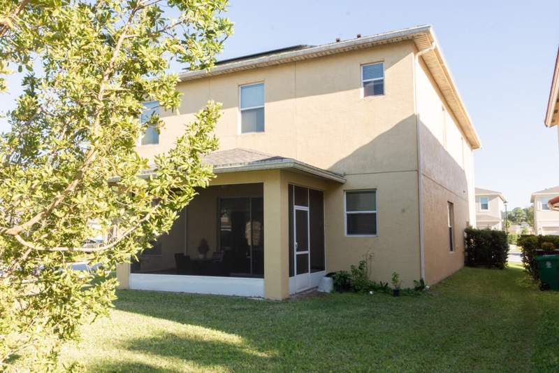 4 bedroom Single Family Residence at 1300 NW Fiorenza Court, Vizcaya Falls Plat 1, Port St. Lucie — photo 3