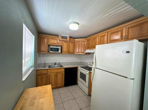 337 Saxony H Way #337, Delray Beach FL - photo 8 of 17