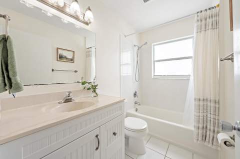 9831 Hyacinth Circle, Palm Beach Gardens FL - photo 17 of 28