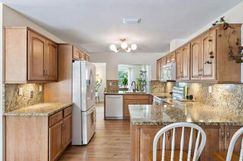 9831 Hyacinth Circle, Palm Beach Gardens FL - photo 11 of 28