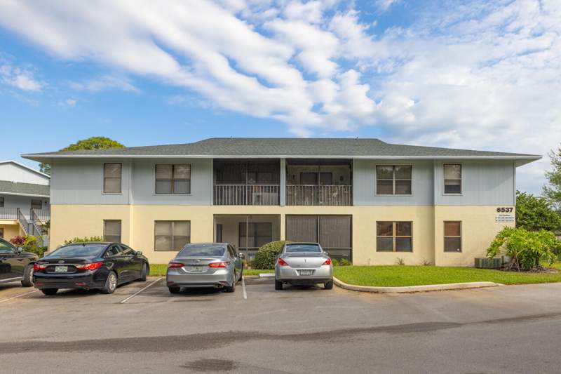 2 bedroom Condominium at 6537 SE Federal Highway #101, Fairway Palms Condo, Stuart — photo 3