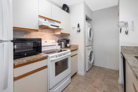 6537 SE Federal Highway #101, Stuart FL - photo 9 of 22