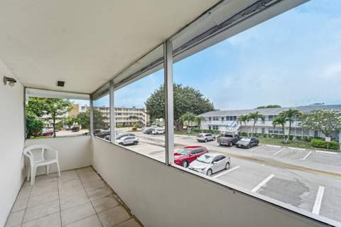 80 Harwood H, Deerfield Beach FL - photo 11 of 16